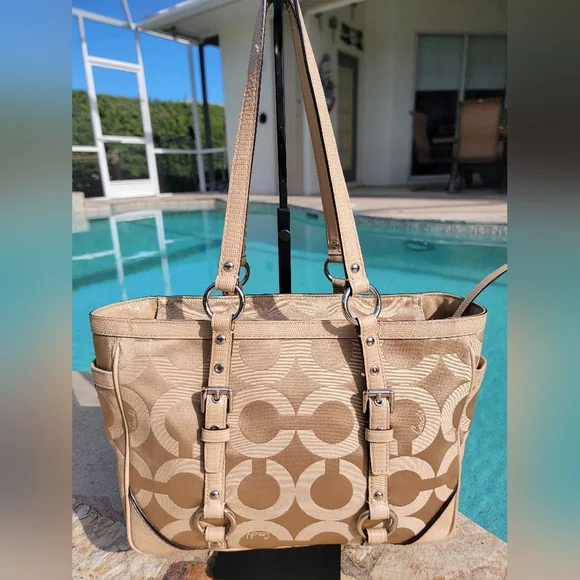 Coach Signature Buckle Tote Bag Tan With Leather Trim - Picture 12 of 14